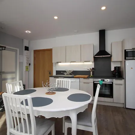 Bel T3 Avec Wifi Et Parking, De Standing, 300m Des Thermes Au Mont-dore - Fr-1-608-87 Apartment Le Mont-Dore